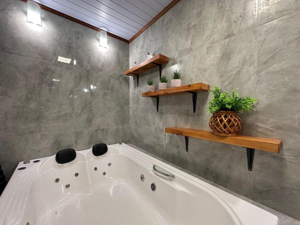 Apartamento Com Hidromassagem Em Gramado Leilighet Eksteriør bilde